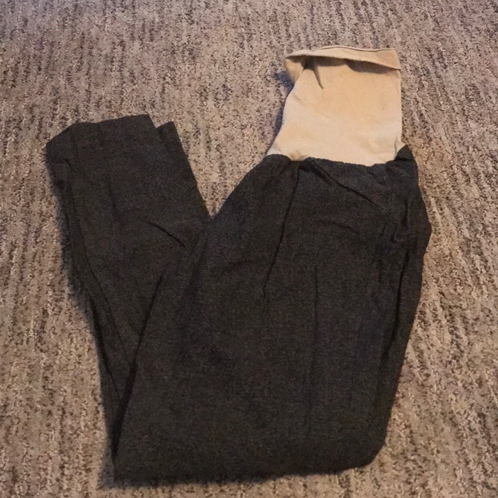 Motherhood Maternity capris